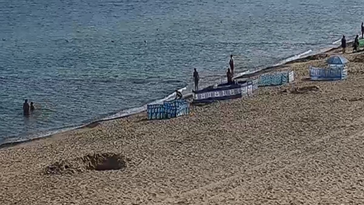 Rozstawili się tuż przy plaży w Sarbinowie.