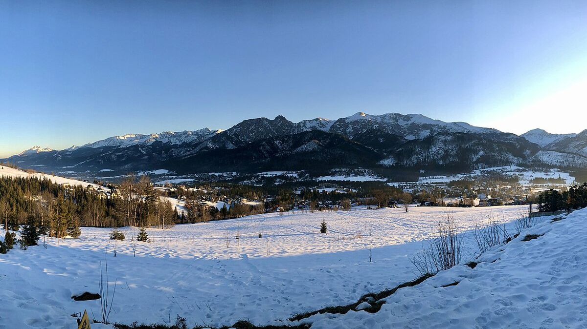 Kościelisko. Widok na Tatry