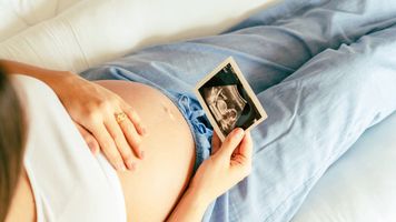 ZUS szykuje poradnik dla kobiet w ciąży i uruchamia specjalną skrzynkę mailową