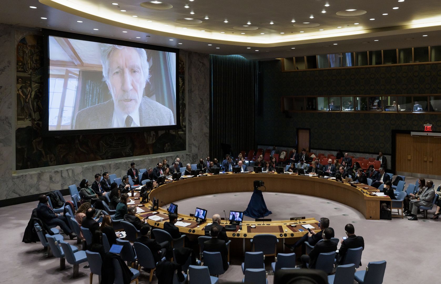 Roger Waters Addresses UN Security Council Meeting on Russia Ukraine Conflict
epa10454915 British musician Roger Waters delivers a speech via video to a United Nations Security Council meeting called by Russia about weapons given to Ukraine at United Nations headquarters in New York, New York, USA, 08 February 2023. Waters was invited to address the meeting by Russia, who called the meeting to address the influx of weapons to the Ukrainian military effort by Western allies.  EPA/JUSTIN LANE 
Dostawca: PAP/EPA.
JUSTIN LANE