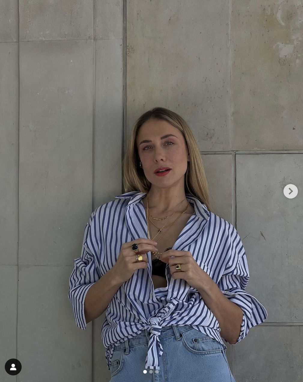 Natalia Klimas w błękitnych jeansach