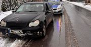 19-latek driftował mercedesem. Skończył z mandatem i punktami