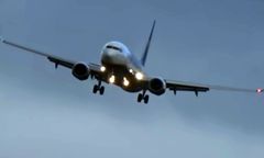 Popis pilotów podczas wichury. Lądowania mogą przerazić (WIDEO)