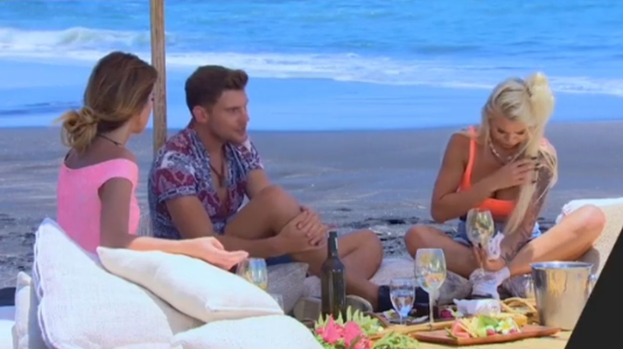 "Hotel Paradise" 