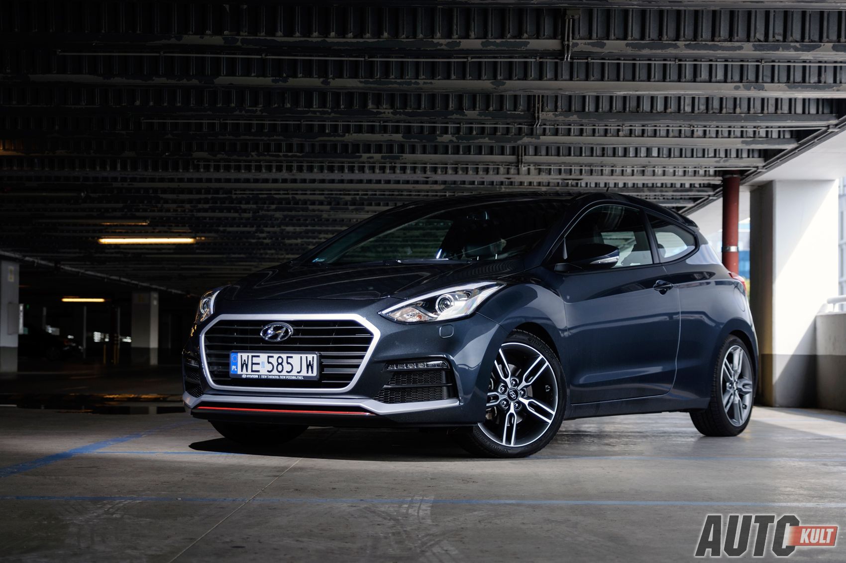 i30 Turbo dostał kilka sportowych akcentów, ale w parze z wyglądem muszą iść jeszcze właściwości jezdne.