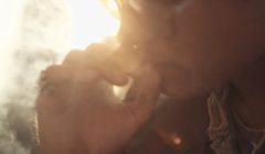 Palenie w spocie House naruszyło kodeks reklamowy (wideo)