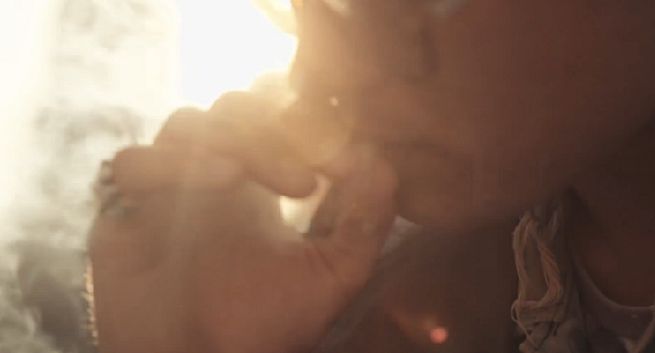 Palenie w spocie House naruszyło kodeks reklamowy (wideo)