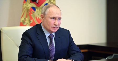 Na uchu Putina zobaczyła ważny szczegół. Jest nowa teoria