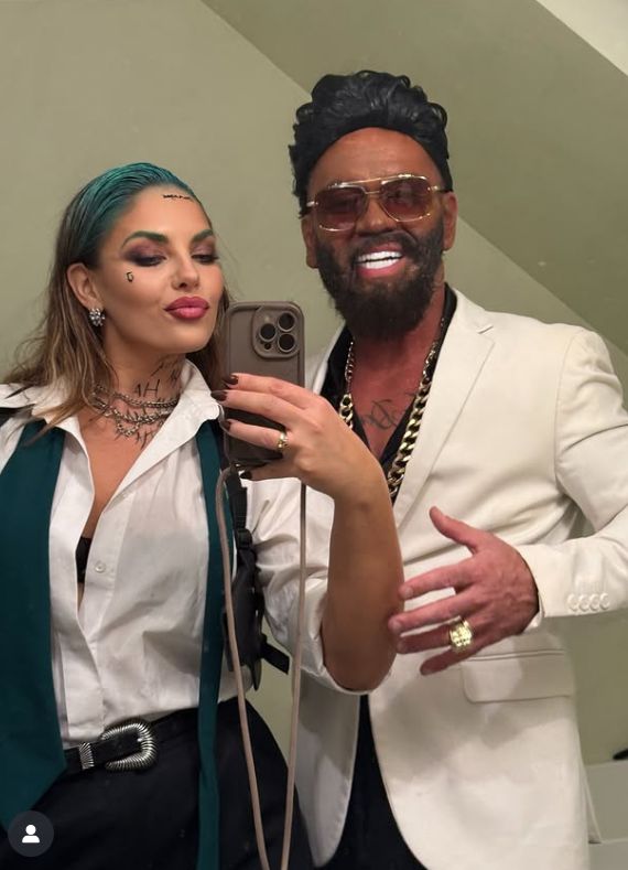 Aleks Mackiewicz z żoną na Halloween