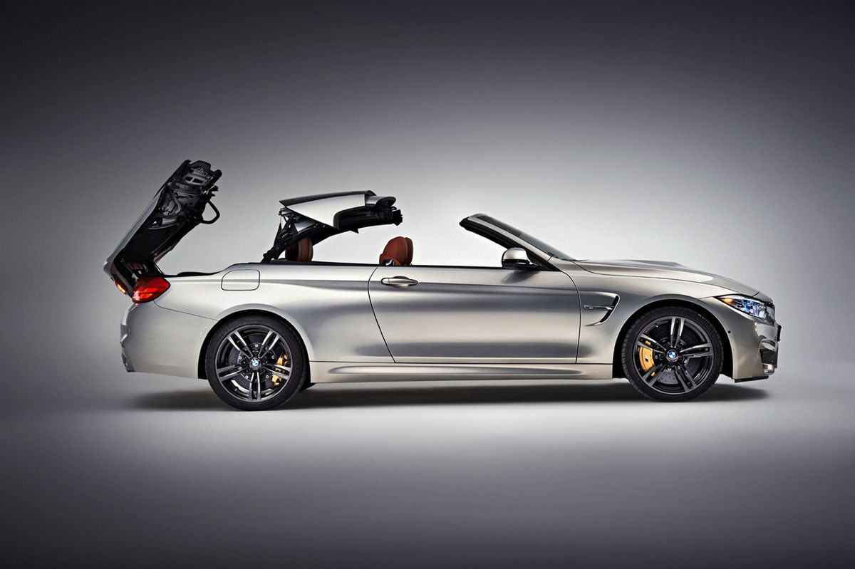 Ogromna galeria zdjęć z kabrioletem BMW M4 212