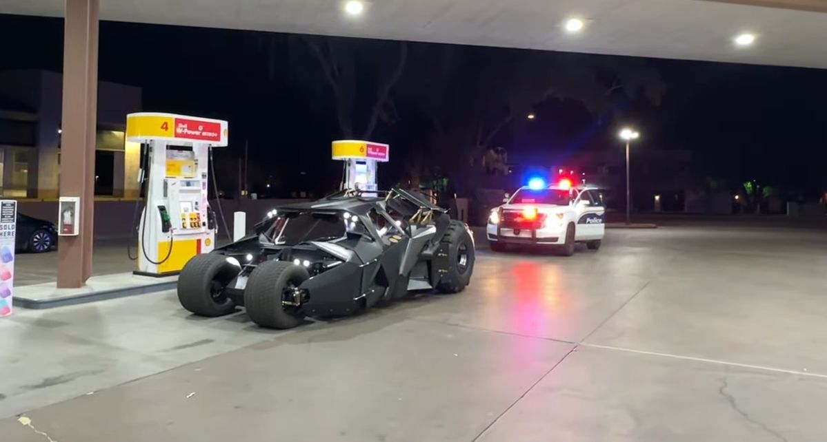 Policjanci w USA spotkali konkurencję. Na ulice wyjechał batmobil