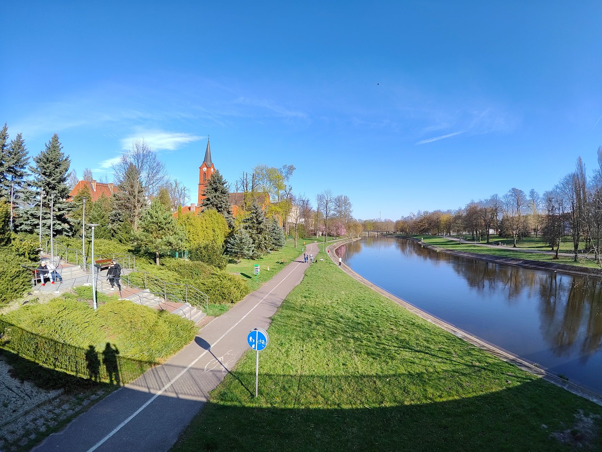 Wreszcie smartfon, który się wyróżnia. realme GT 2 Pro robi to, czego inne nie potrafią 23