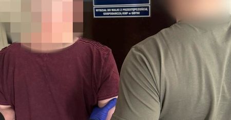 "Fałszywy lekarz" z Gdyni zatrzymany. Sprzedawał leki bez zezwoleń przez internet