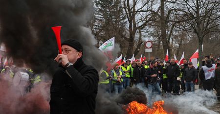 Rolnicy wrócili do Warszawy. Nie są sami. Protest na 150 tys. osób
