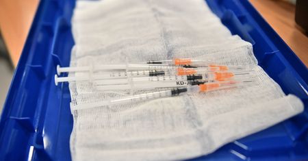Szczepienie poza kolejką. Burmistrz Płońska jednak skorzystał z okazji