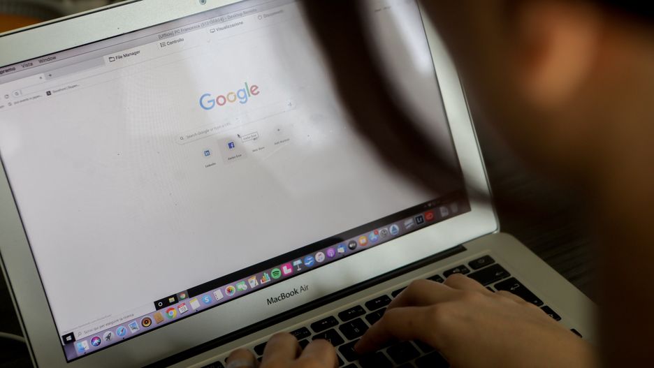 Coraz częściej pojawiają się przypadki tzw. sextortion