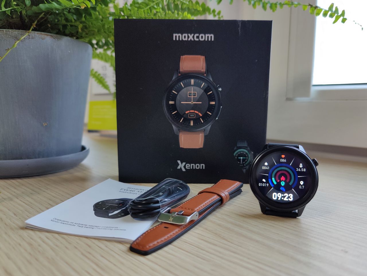 Maxcom FW46 Xenon - funkcjonalny smartwatch na każdą kieszeń!