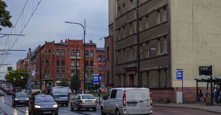 Wchodzą nowe przepisy. Zyskają właściciele starszych aut