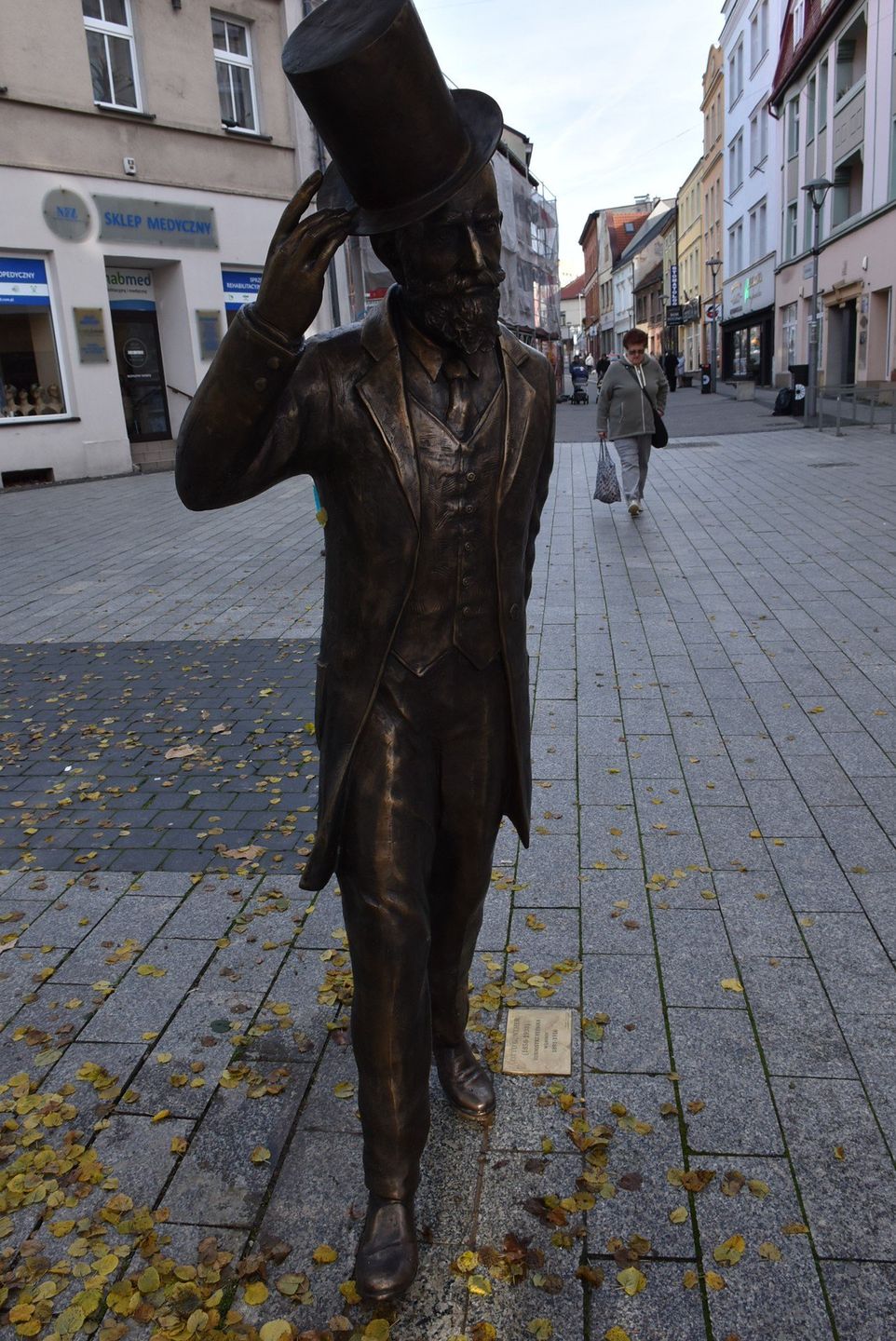 Pomnik wielkiego (nie wzrostem) burmistrza Otto Günthera stanął w samym centrum Rybnika