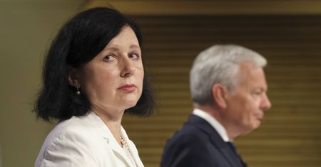 Głos z Brukseli ws. "lex Tusk". "Będziemy działać bardzo szybko"