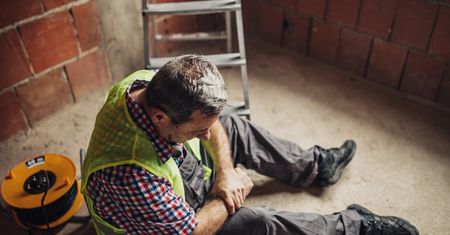 Ponad 1200 zł za wypadek w pracy. ZUS podwyższył stawki