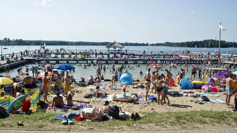 Po fali upałów jezioro koło Suwałk nagrzało się do prawie 30 stopni C.