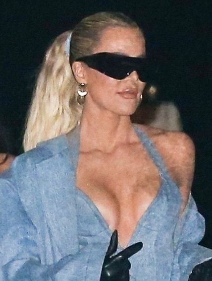 Khloe Kardashian eksponuje sylwetkę