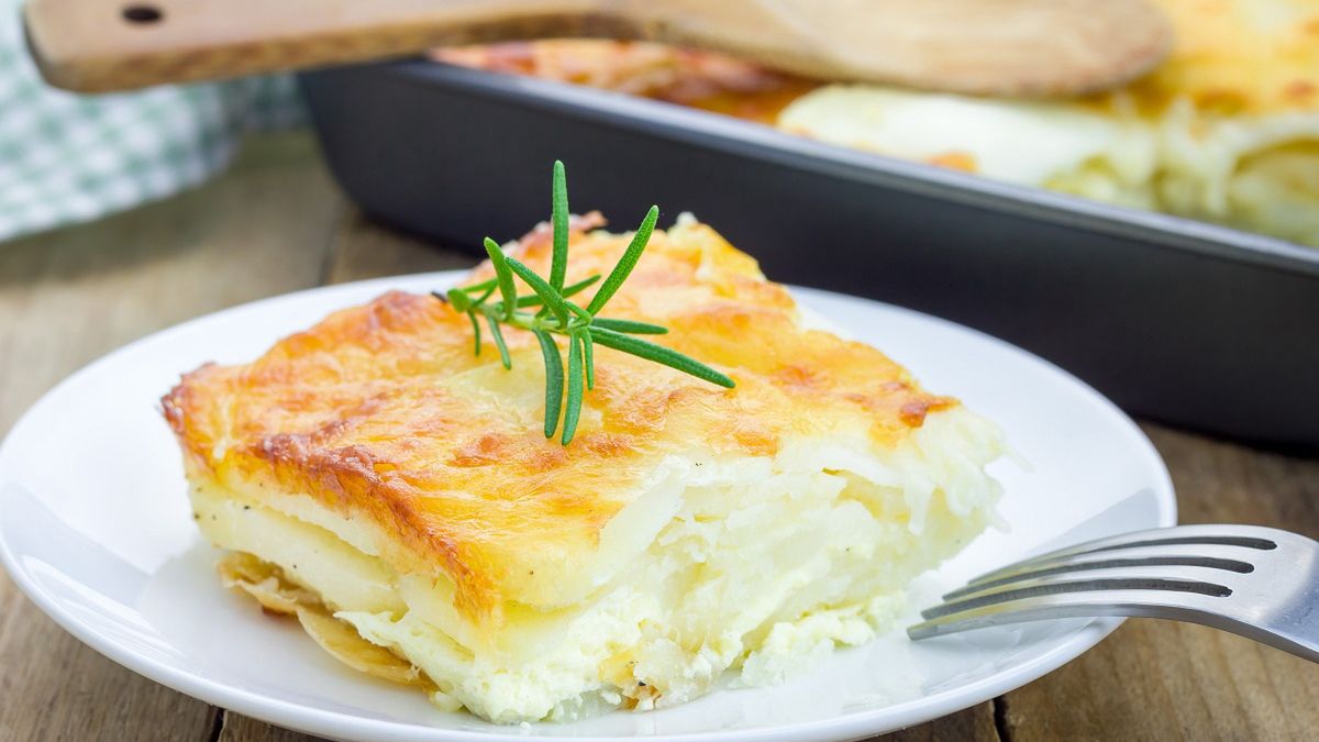 Kroję w plasterki i zalewam śmietaną. Najlepsze, co można zrobić z ziemniaków