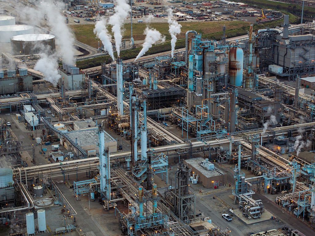 Po ataku Iranu wstrzymano pracę największego zakładu przetwarzania gazu w ZEA