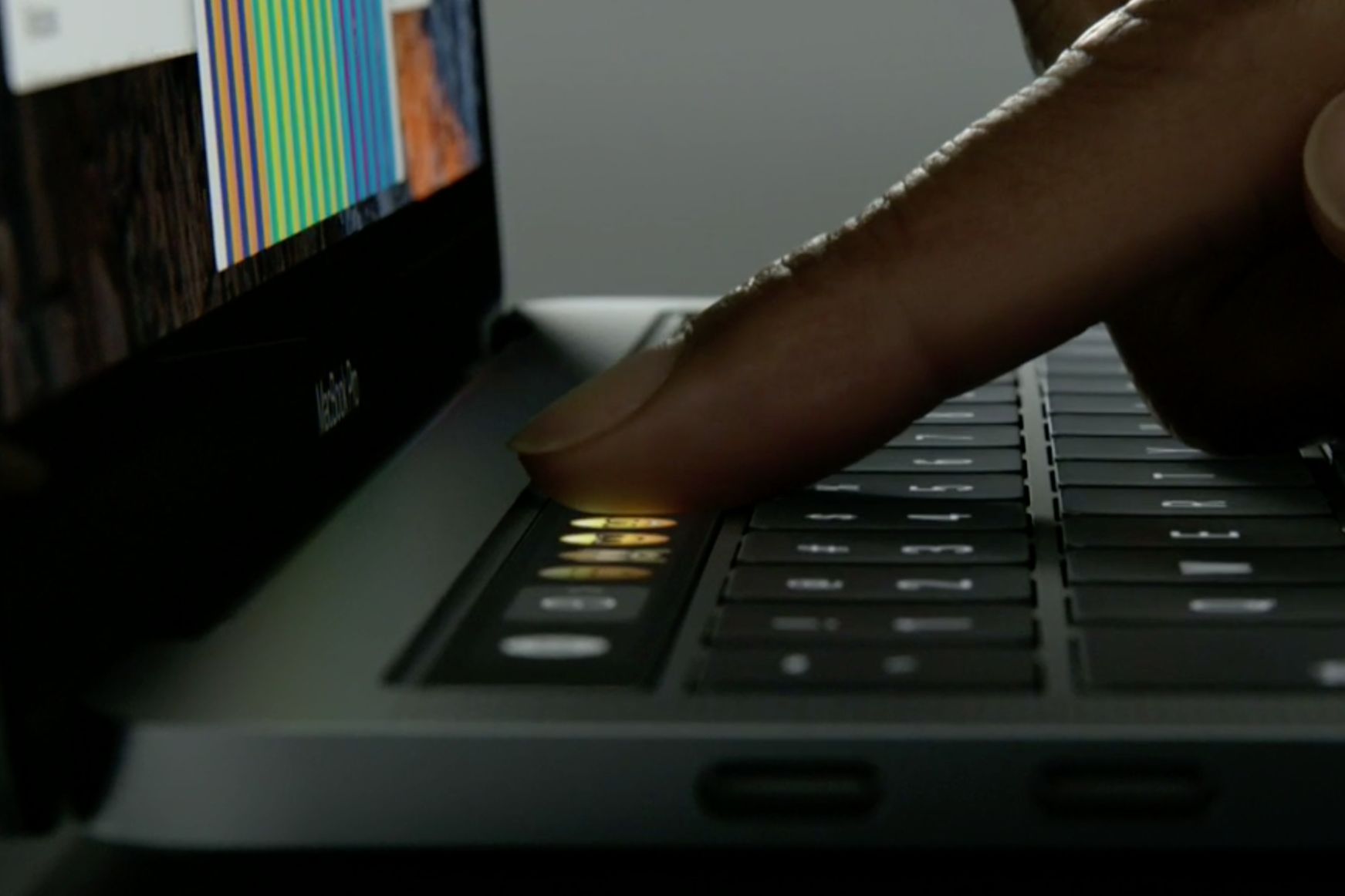 Nowe MacBooki Pro z dotykowym panelem Touch Bar. Wydajne, nowoczesne i drogie narzędzie dla fotografa? 17