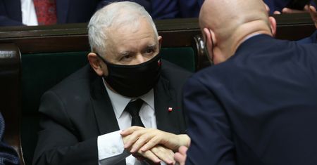Jarosław Kaczyński zapowiadał, że na Polskim Ładzie stracą "cwaniacy". Sprawdzamy, kim są