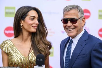 George Clooney rozdał przyjaciołom 14 mln dolarów. Pieniądze przewiózł starym vanem