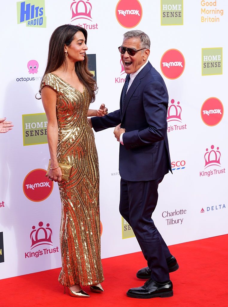 George i Amal Clooneyowie brylują na gali u króla Karola 