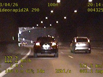 Katowice: Gnał przez tunel ponad 120 na godzinę. Od razu trafił do więzienia, bo był poszukiwany
