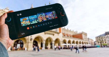 Na to czekałem. Najlepsza mobilna konsola wreszcie w 100% dla Polaków