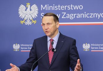 "Siergiej, powiedz szefowi, że już wystarczy". Mocne słowa Sikorskiego