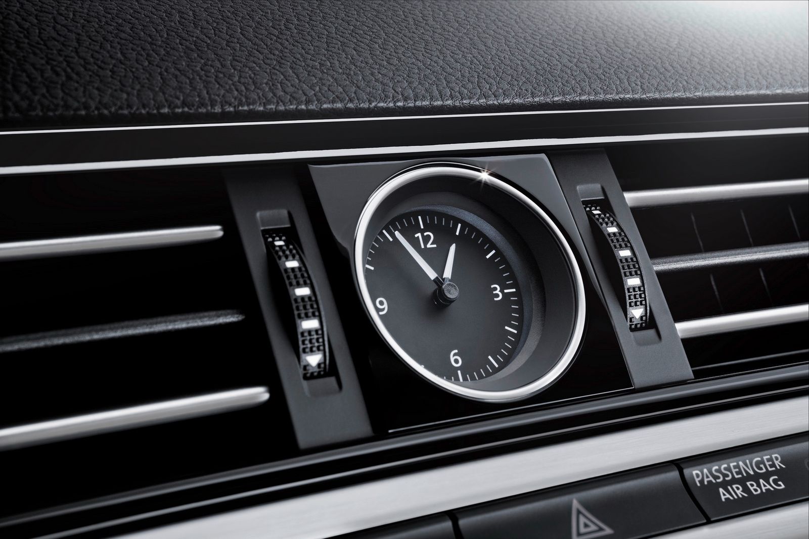 Nowy Volkswagen Passat przedstawiony w obszernej galerii zdjęć i ilustracji 46