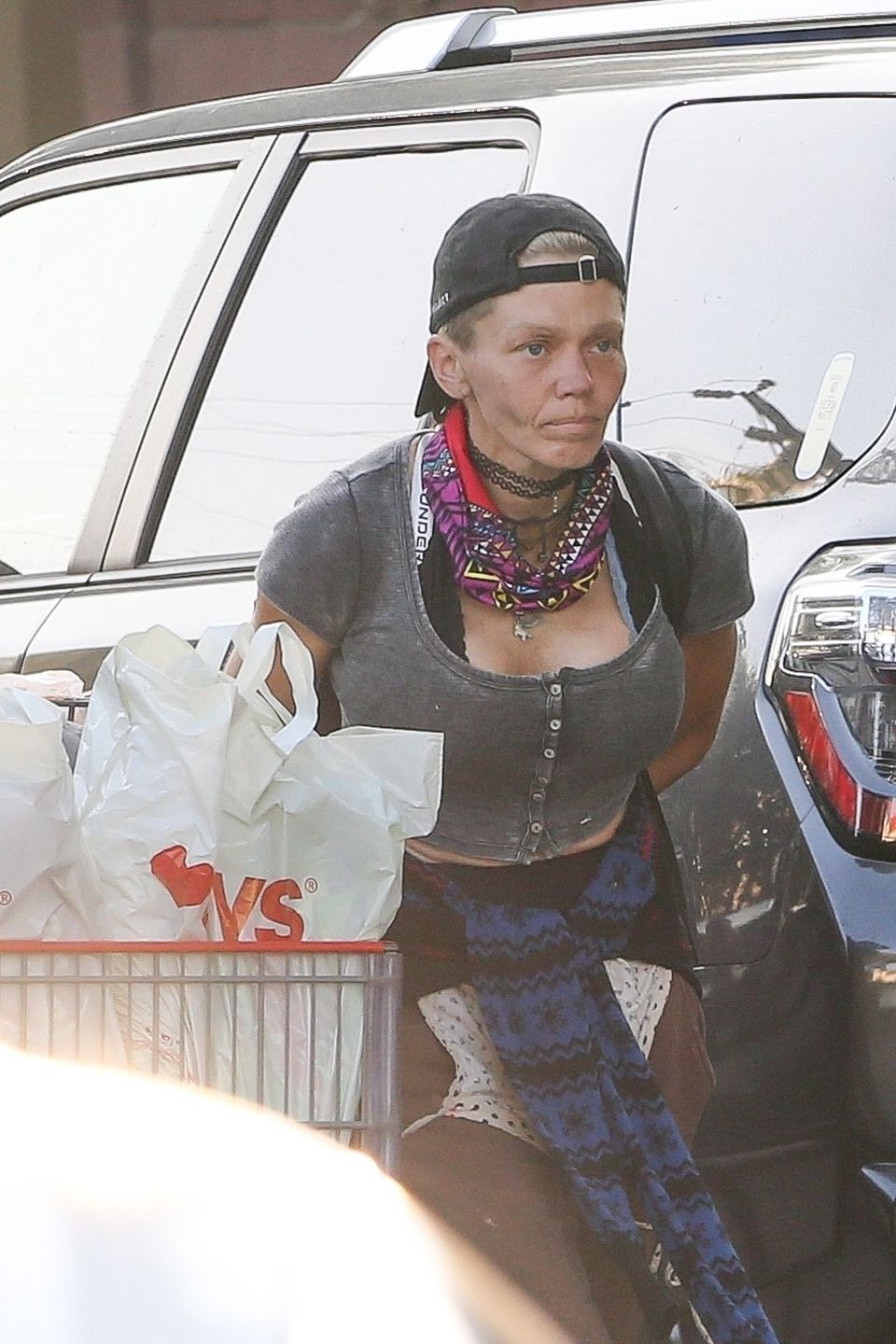 Loni Willison szwenda się po Los Angeles w towarzystwie kolegi