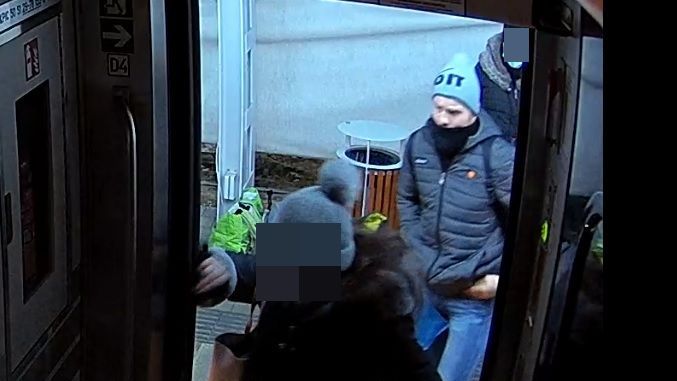 Policja publikuje wizerunek złodzieja, który ukradł portfel w pociągu