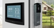 Wideodomofon z aplikacją na telefon – wygoda czy ryzyko? Co musisz wiedzieć o zdalnym otwieraniu furtki