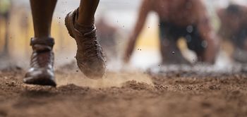 Radomsk: Bieg Ekstremalny RADRUN. Błoto, przeszkody i 100 zawodników na trasie!
