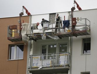 Kosztowny plan Brukseli. Policzyli. Nawet 400 tys. zł na budynek