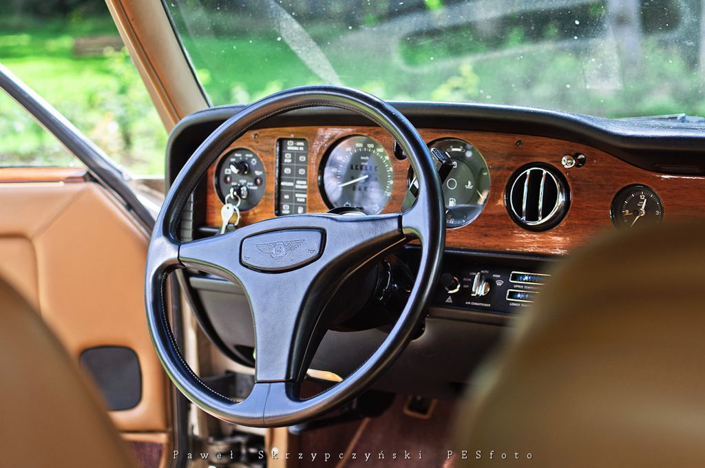 Bentley Eight '86 7