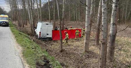 Tragiczny wypadek w Czermnej. 36-letni kierowca zginął na miejscu