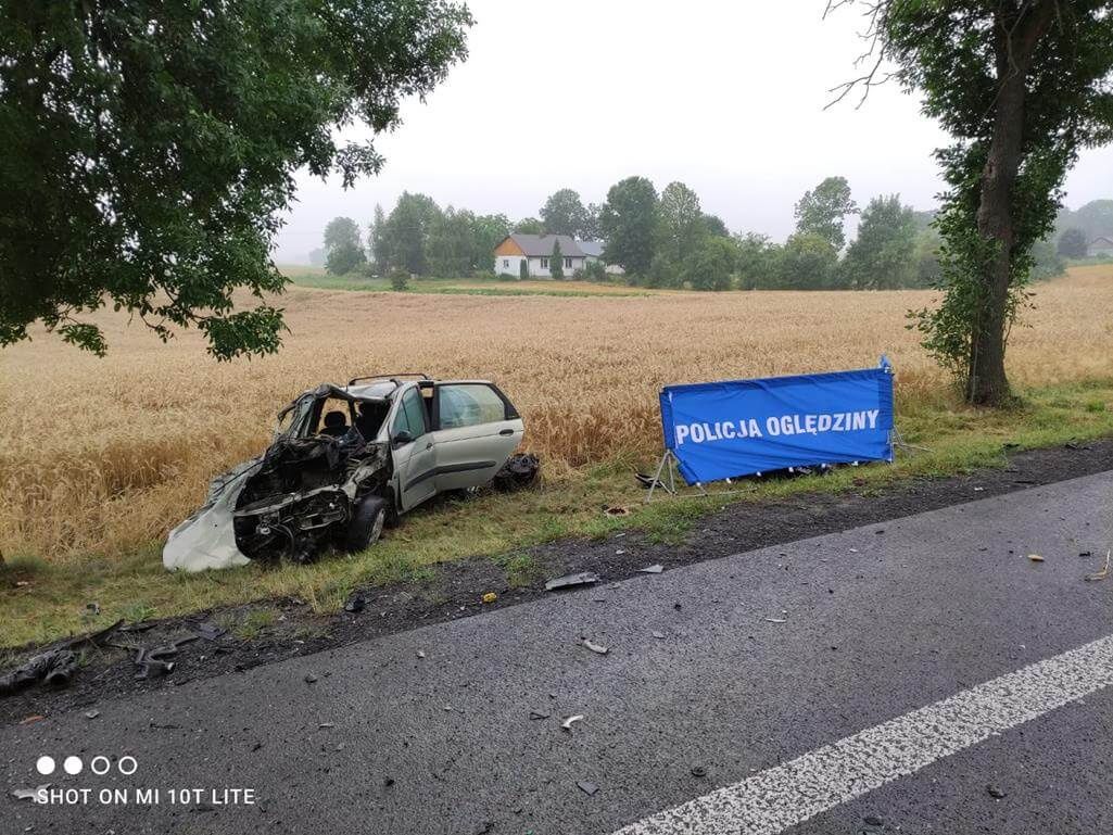 Bus pasażerski zderzył się z renault na DK12 w m. Lechówka