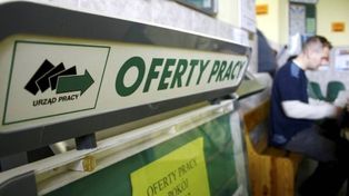 Etat się nie opłaca. Coraz więcej osób wybiera projekty i niezależność