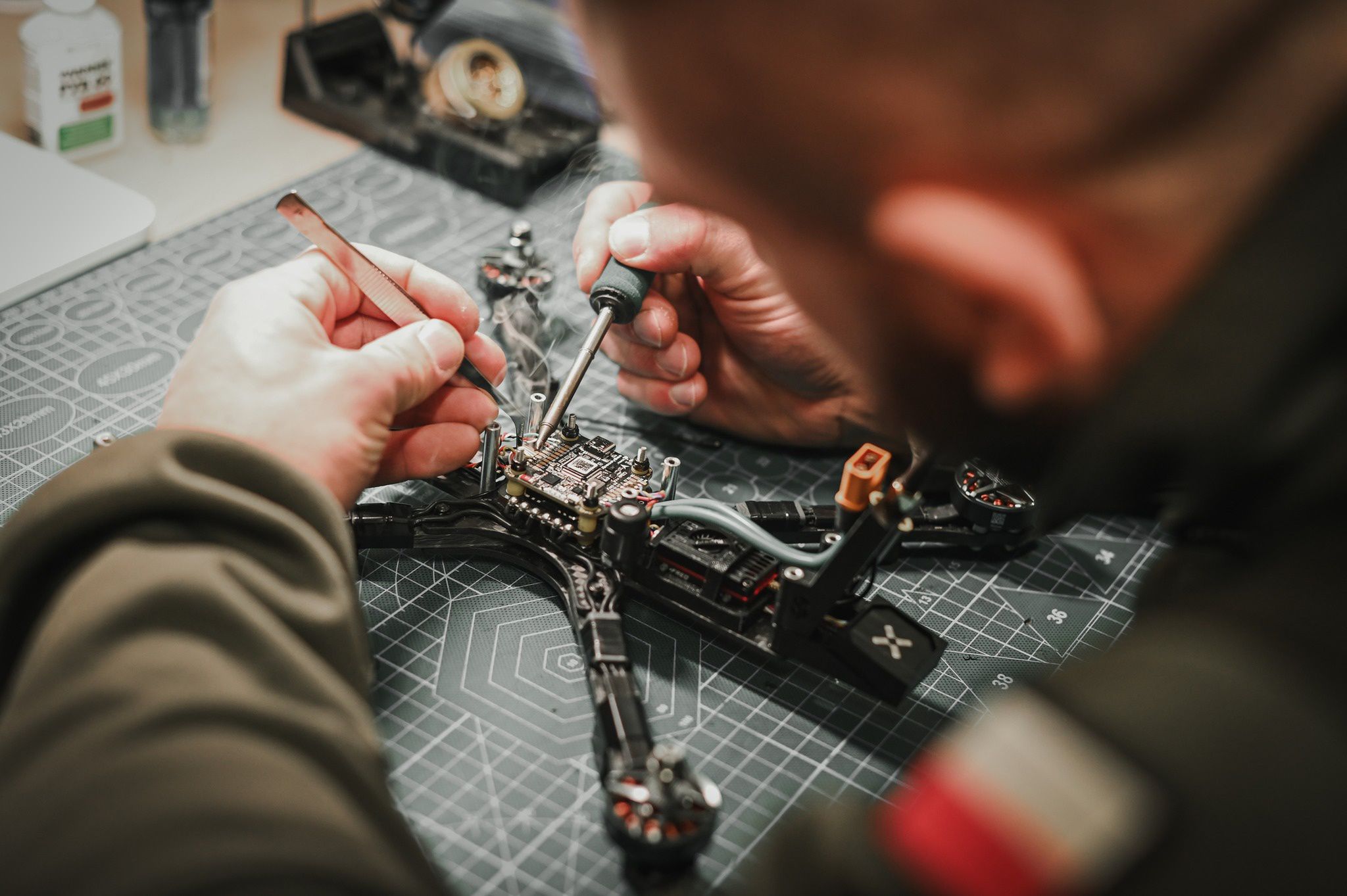 Nowe laboratorium 3D wspiera operacje wojskowe i naprawy dronów