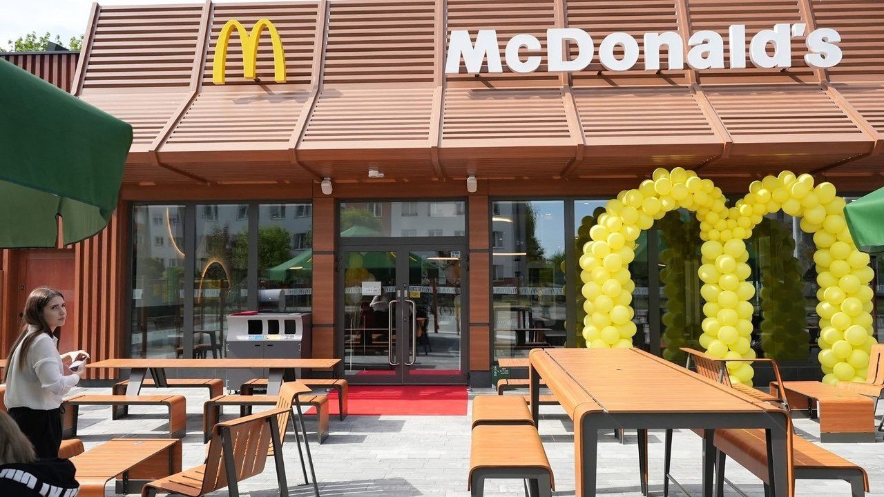 Do kradzieży doszło w restauracji McDonald&#39;s przy Szosie Lubickiej w Toruniu.