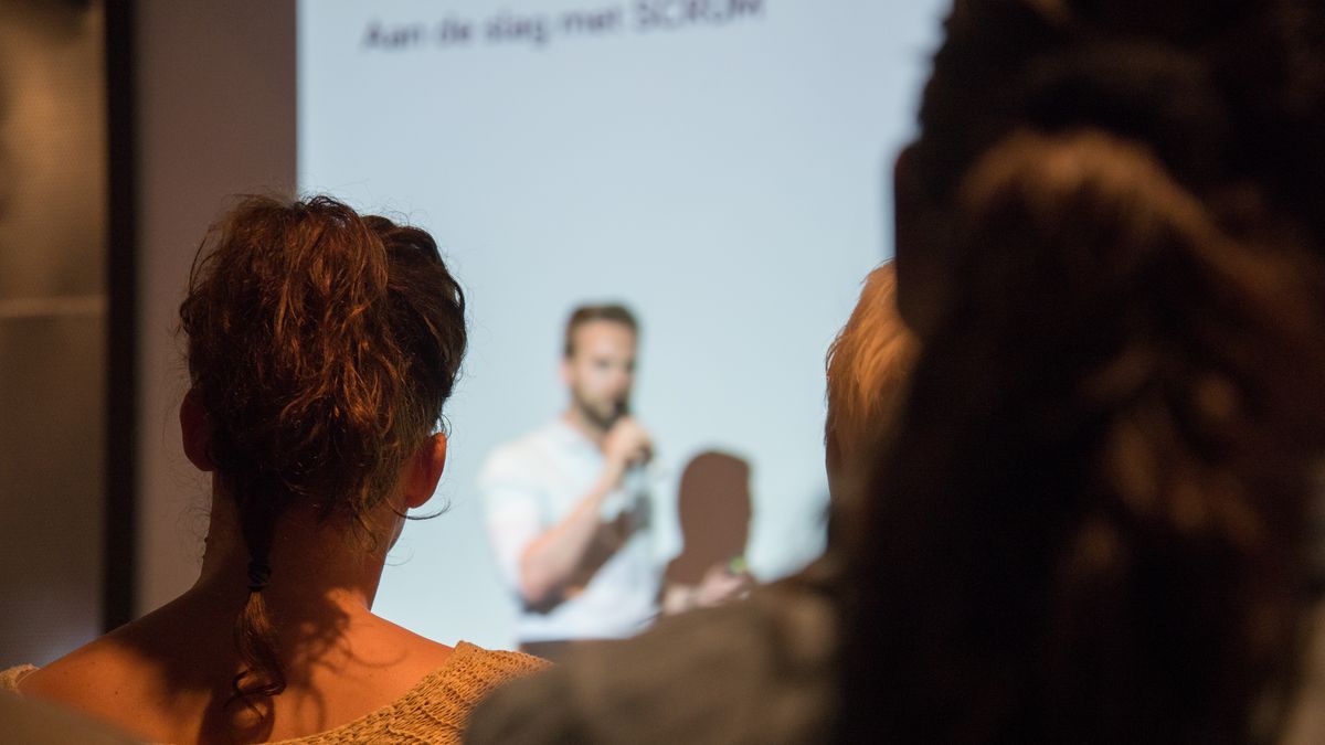 PowerPoint walczy z wykluczeniem, podczas prezentacji wyświetli napisy