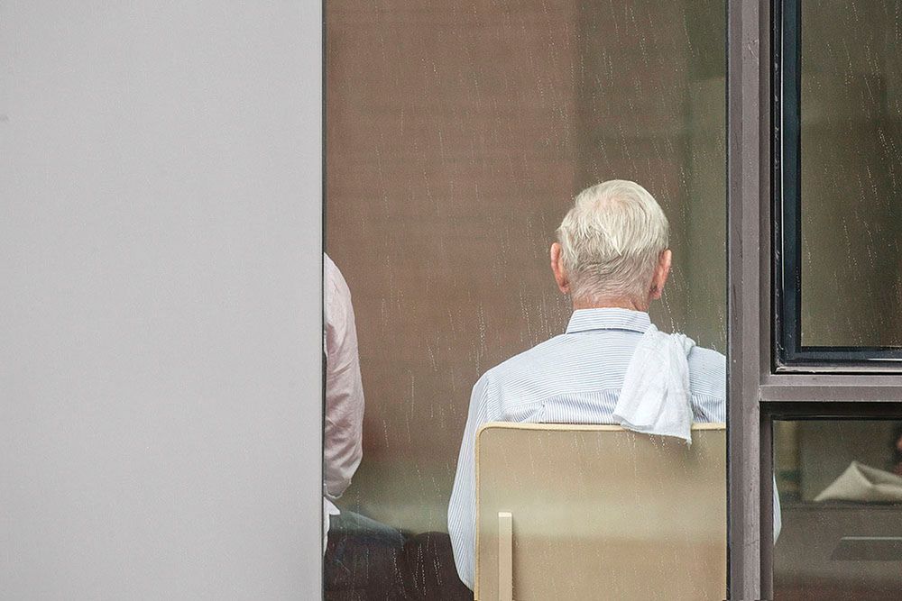 Arne Svenson podglądał z aparatem sąsiadów z bloku naprzeciwko. Uchwycił zaskakujące chwile 4